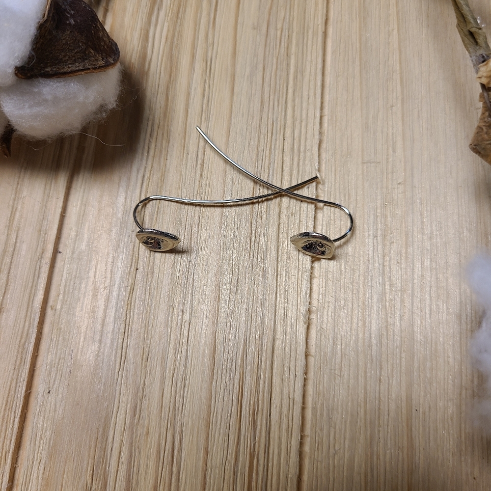 Super Cute Calily Earrings in SILVER plating - Picture 8 of 9